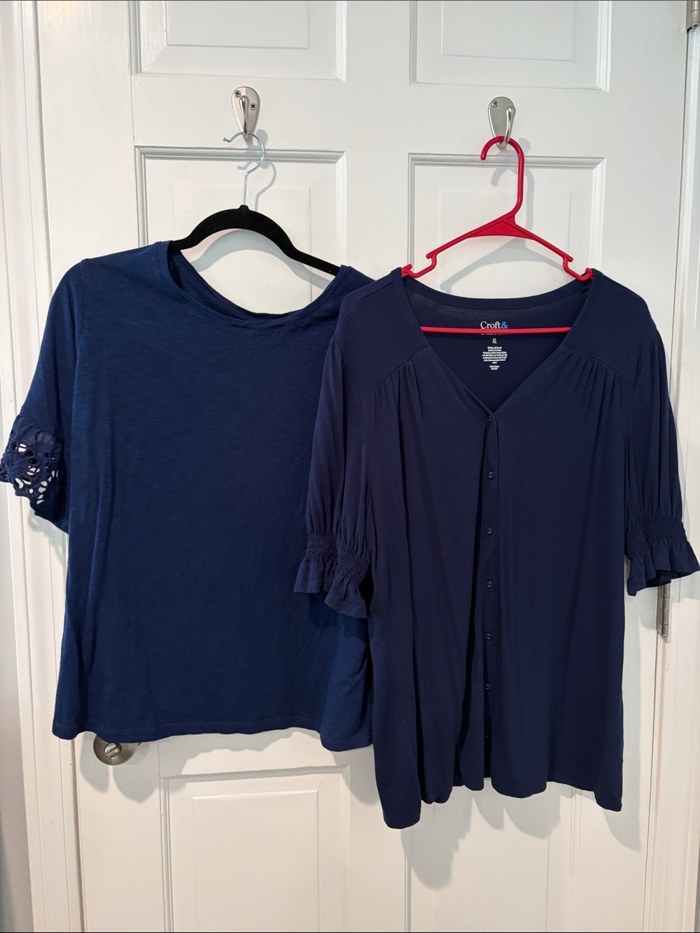 Croft & Barrow XL/Sonoma 1X Navy Button-Front V-Neck Top bundle